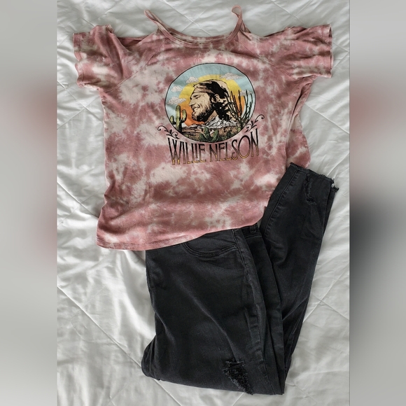 EUC Willie Nelson cold should T-shirt - Picture 1 of 3